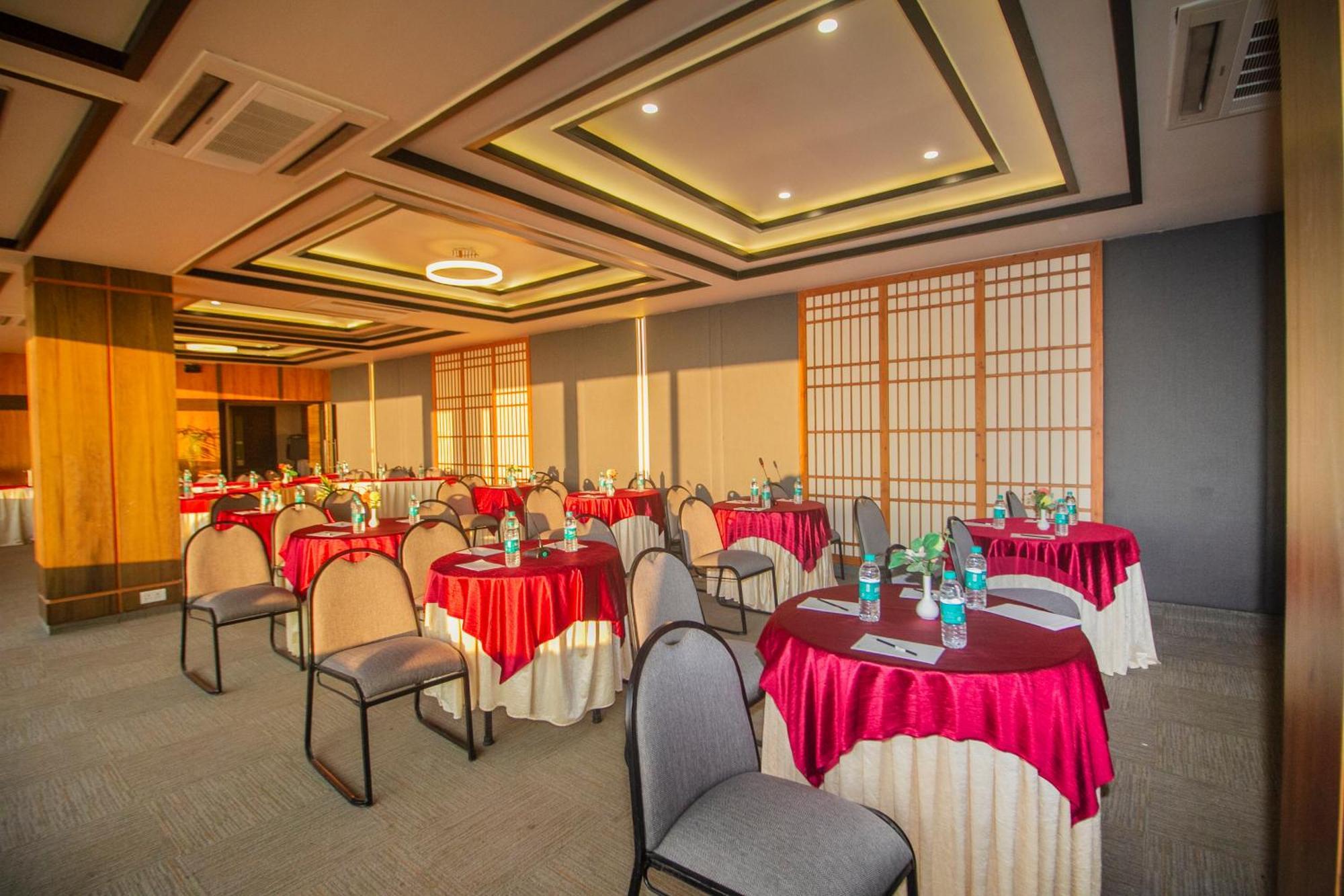 Hotel Amritara Surya, Mcleodganj, Dharamsala Zewnętrze zdjęcie