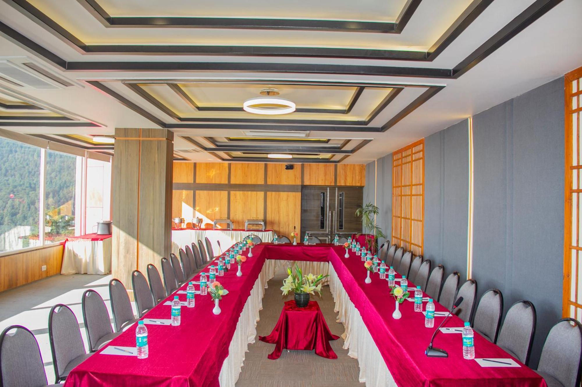 Hotel Amritara Surya, Mcleodganj, Dharamsala Zewnętrze zdjęcie