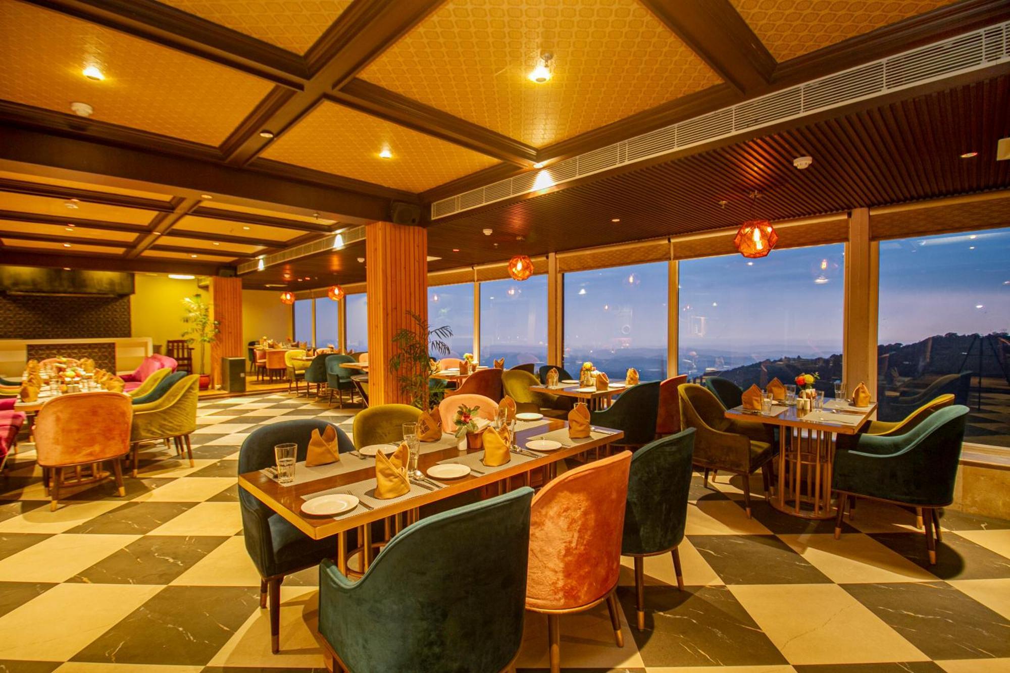 Hotel Amritara Surya, Mcleodganj, Dharamsala Zewnętrze zdjęcie