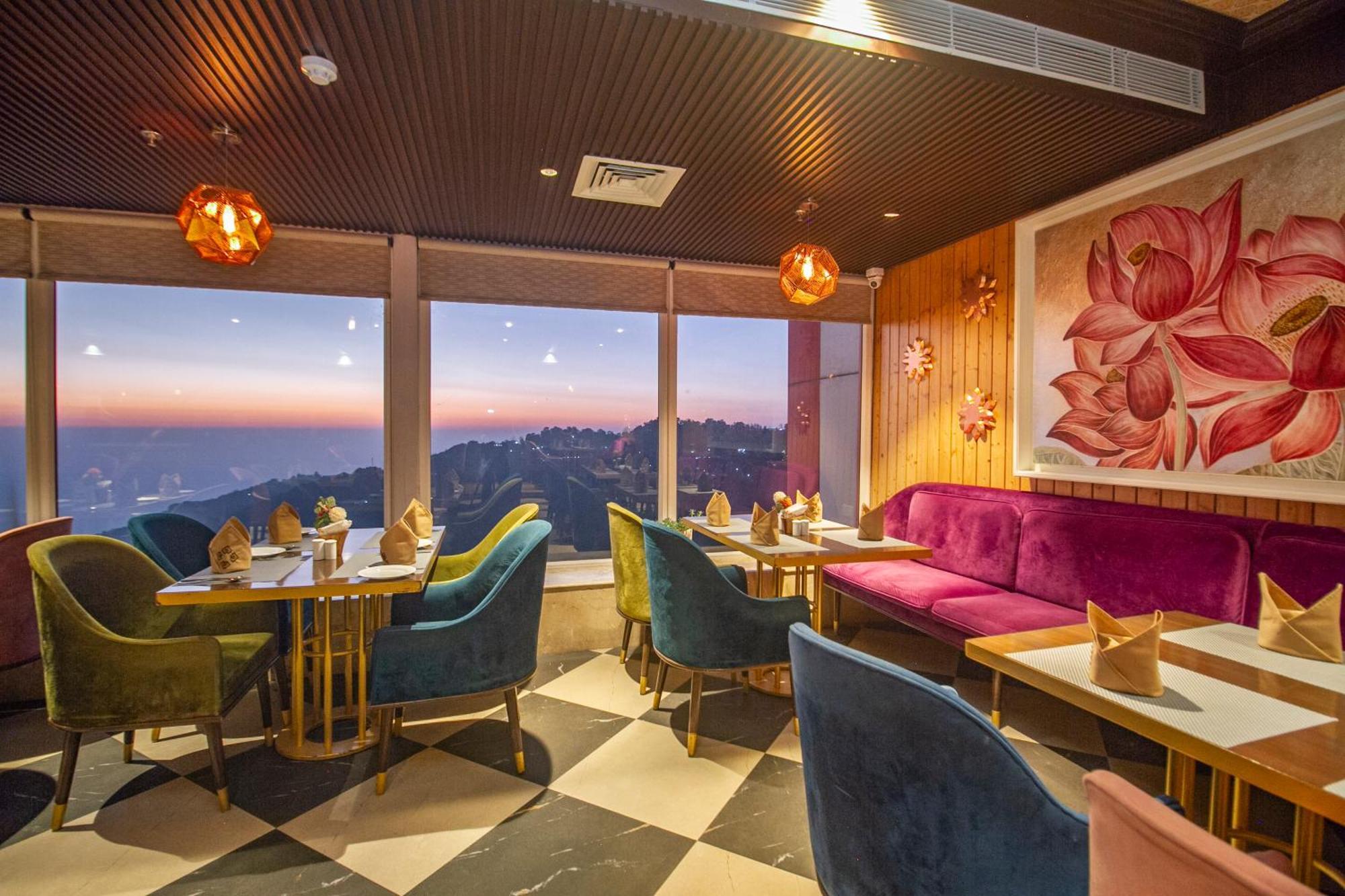 Hotel Amritara Surya, Mcleodganj, Dharamsala Zewnętrze zdjęcie