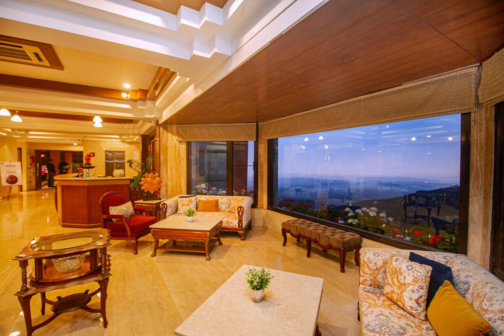 Hotel Amritara Surya, Mcleodganj, Dharamsala Zewnętrze zdjęcie