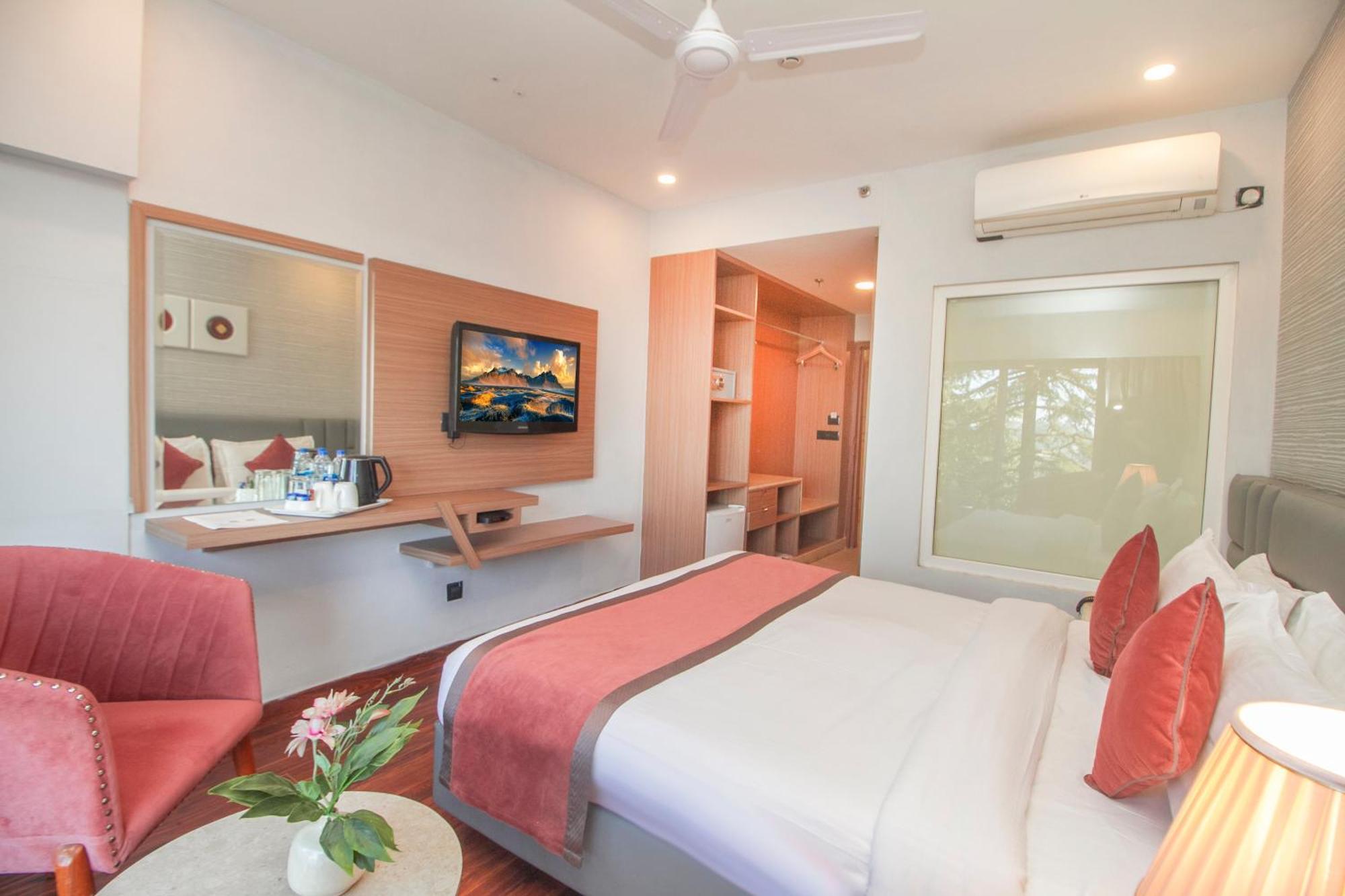Hotel Amritara Surya, Mcleodganj, Dharamsala Zewnętrze zdjęcie